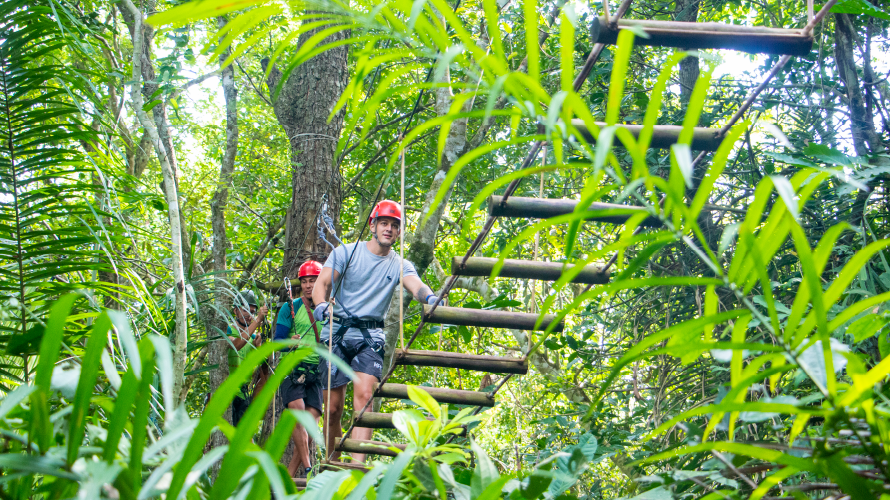 Cabanas Aventura - Bóia Cross e Arvorismo [Combo]